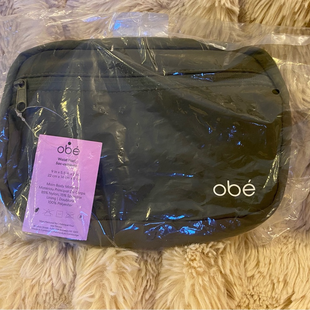 NEW Obe’ Green Belt Bag
